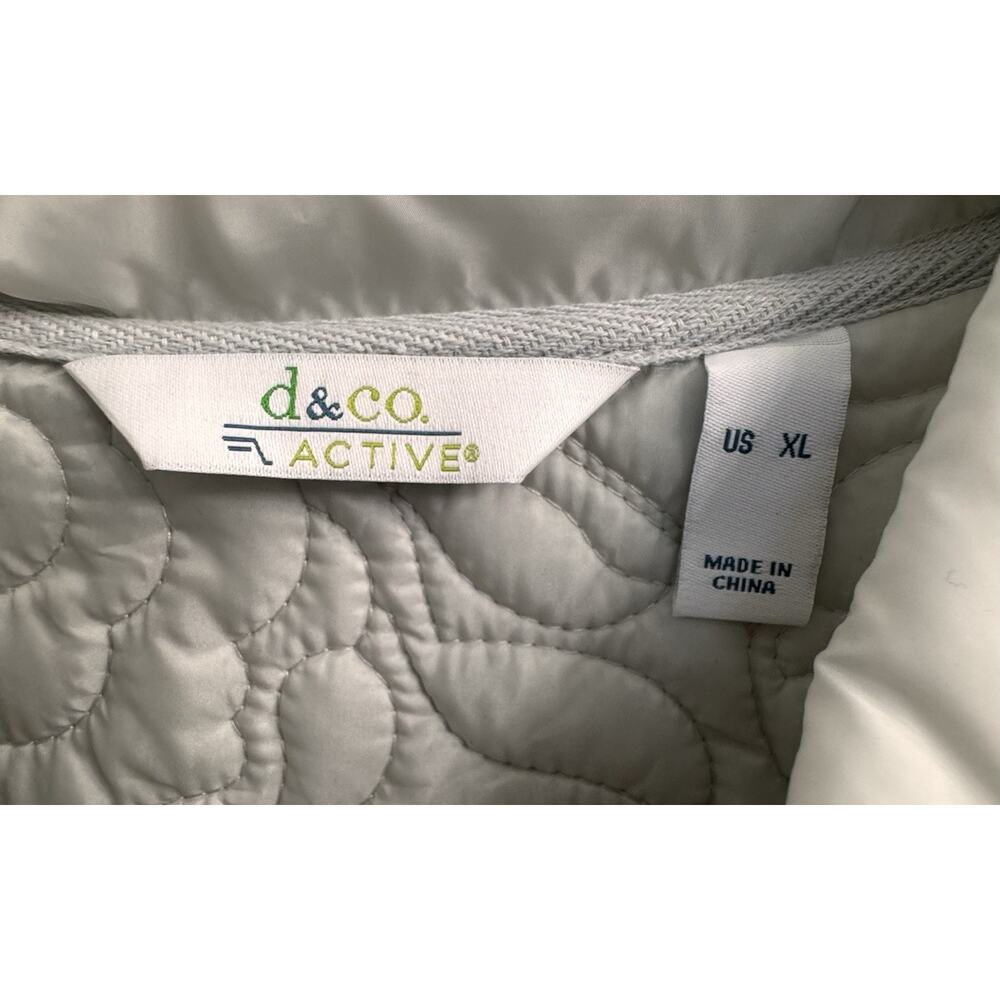 Denim Co Active XL Gray Zip Vest Floral Embroidery Pockets Adjustable Waist Snap - Picture 2 of 12